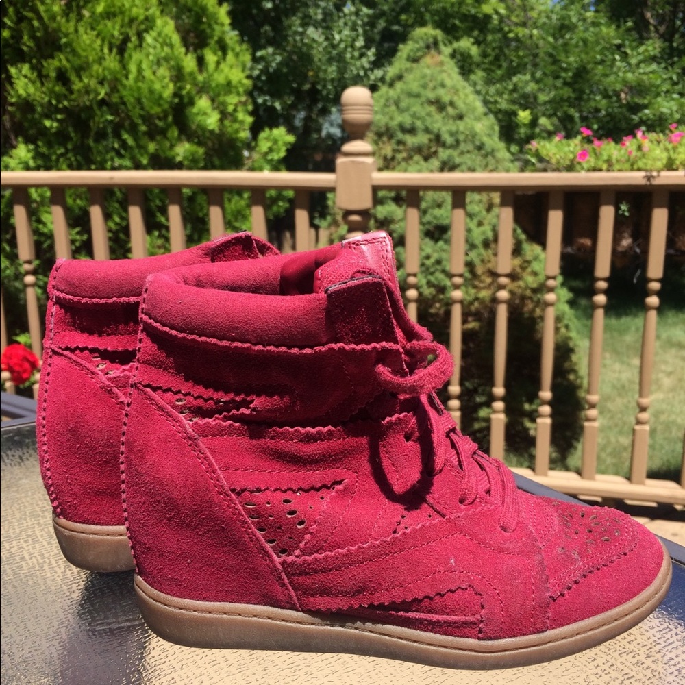 Sketchers size 6 shoes
